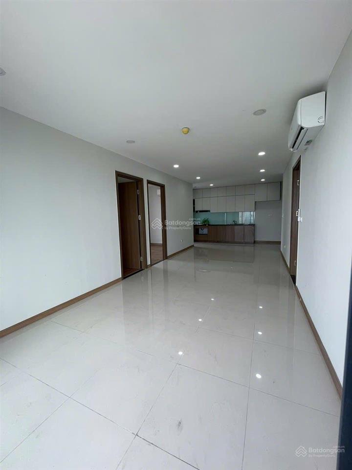 Cho thuê chung cư rose town 79 ngọc hồi hoàng mai 90m 2 pn có đồ cơ bản 10,5 tr, nhà đẹp