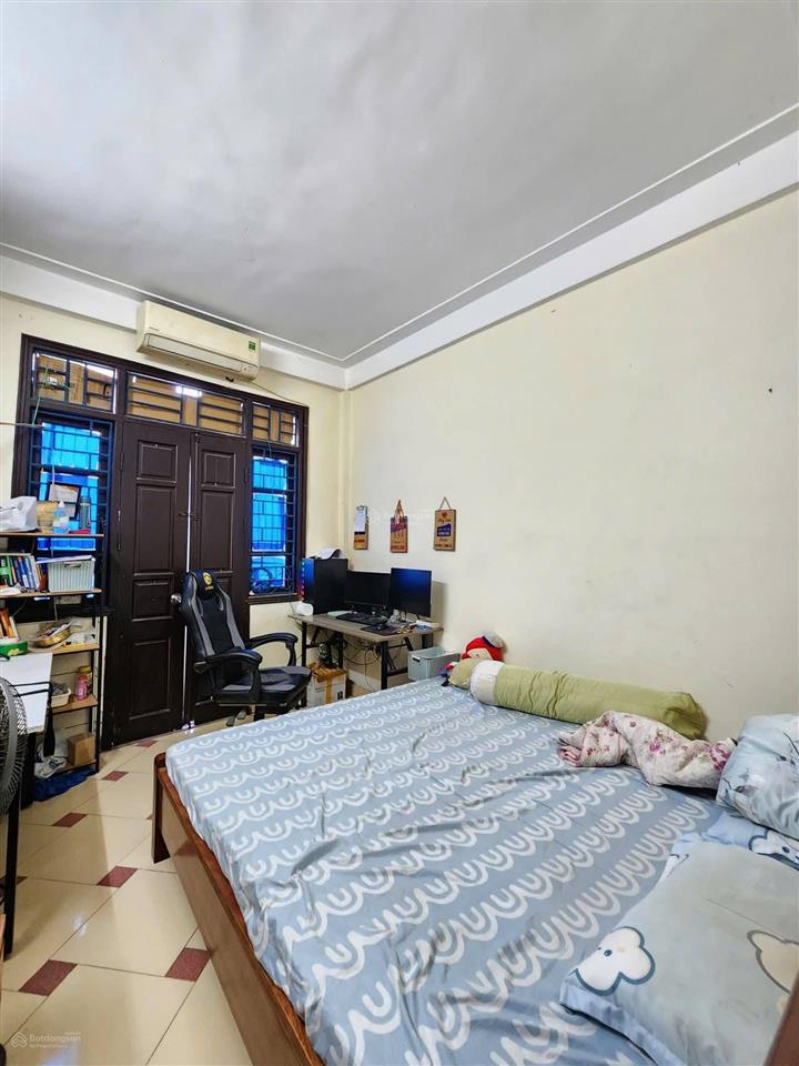 Cho thuê nhà riêng 243 nam dư  lĩnh nam, 33m x 4t, 4 pn đủ đồ, 9 tr, ngõ thông, ở nhóm, gia đình