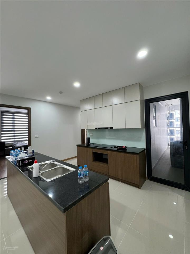 Bán chung cư rose town 79 ngọc hồi 93m full đồ 6,5 tỷ