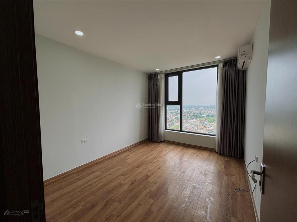 Cho thuê rose town 79 ngọc hồi 79m 2pn giá chỉ 9,5 triệu! có ban công