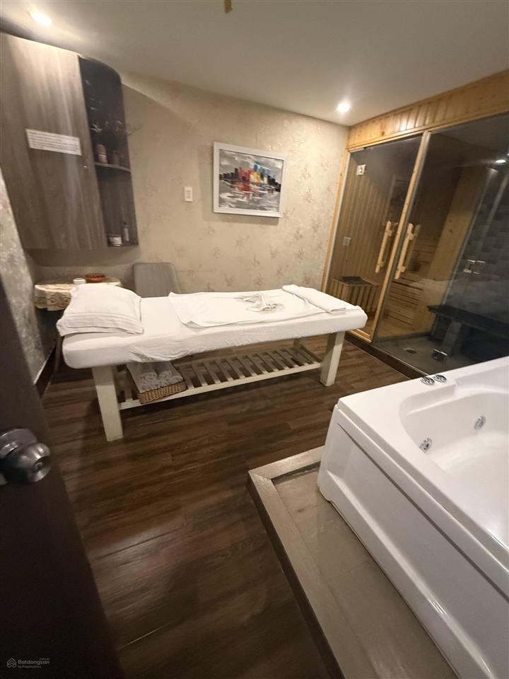Cho thuê làm spa massage trung tâm quận 3 tp hồ chí minh có 17 phòng 800m2 giá 300 triệu 0902 525 ***