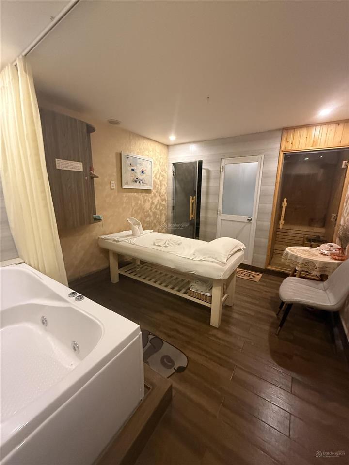 Cho thuê làm spa massage trung tâm quận 3 tp hồ chí minh có 17 phòng 800m2 giá 300 triệu 0902 525 ***