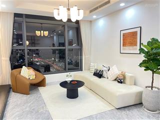 Chính chủ cần bán căn hoa hậu 3pn trục 11/ 114m2 ( tầng trung view đẹp sẵn nội thất đẹp)