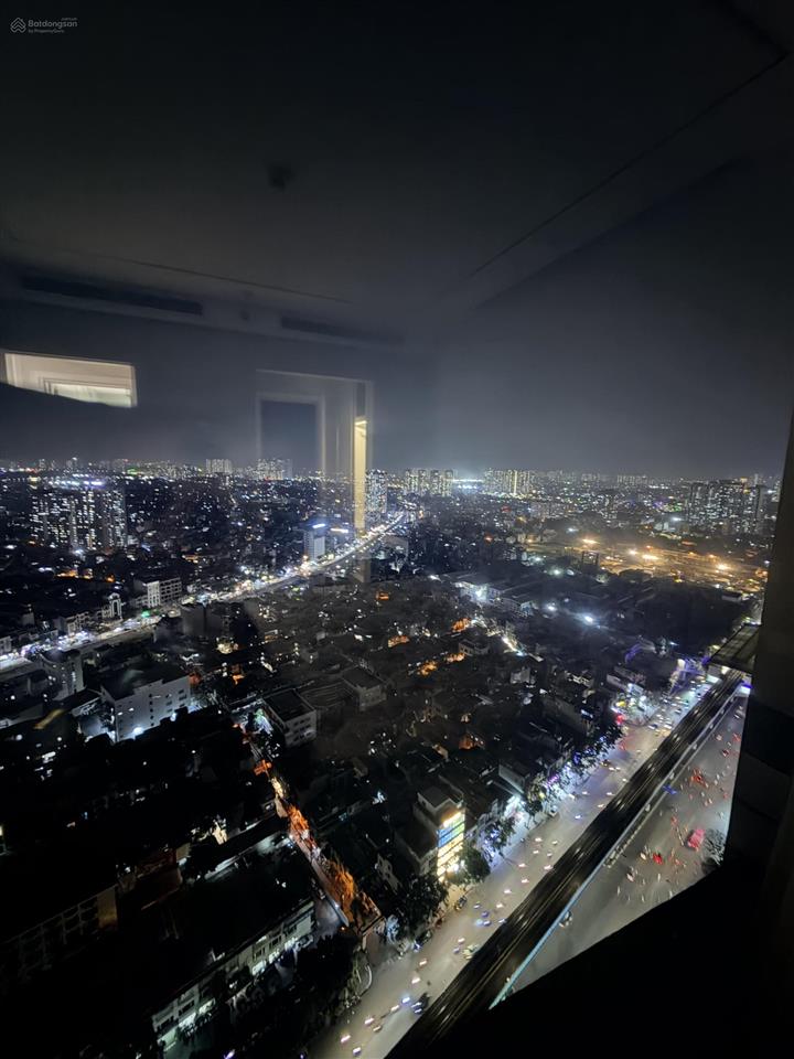 Hiếm bán căn góc 3pn có ban công 100m2 ! view nguyễn trãi giá cả thương lượng trực tiếp chủ