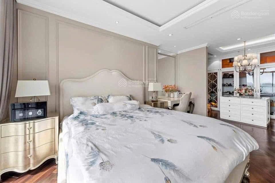 Chính chủ cho thuê căn góc đẹp  nội thất làm để ở tại capital elitle phạm hùng