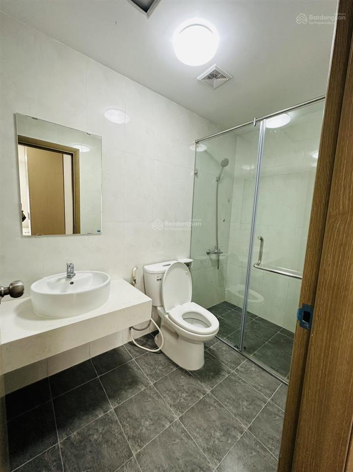 Chính chủ nước ngoài cần bán căn 2 ngủ hướng mát + sổ đỏ lâu dài nhà vuông tại samsora