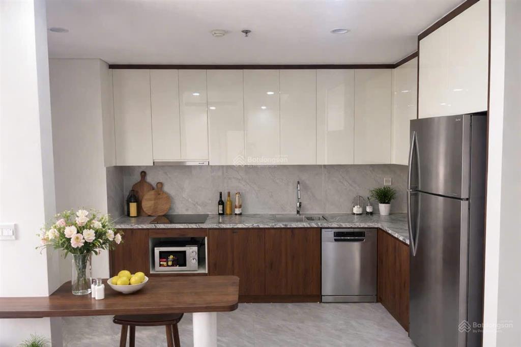 Cho thuê căn hộ mới tinh, căn góc 3 phòng ngủ view sông hồng tại riverview, vào được ngay
