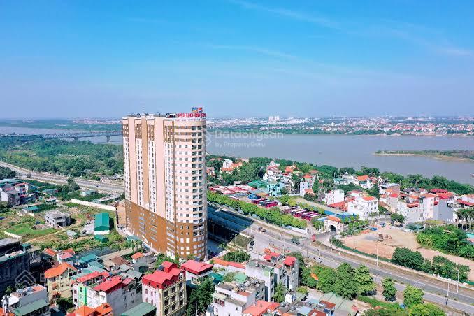 Cho thuê căn hộ mới tinh, căn góc 3 phòng ngủ view sông hồng tại riverview, vào được ngay