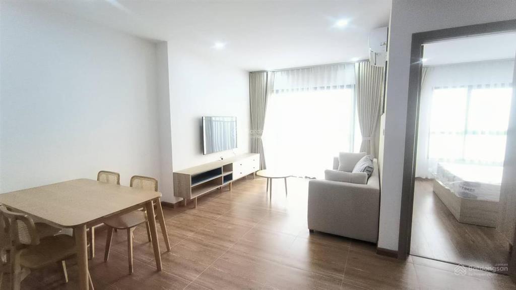 Liên tục cập nhật cho thuê căn hộ 2pn dự án samsora giá tham khảo tốt trong khu vực  em ah