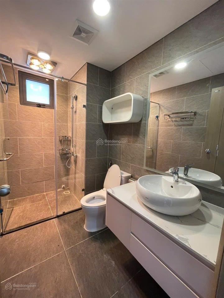 Sổ đỏ cất két, chính chủ gửi bán căn trục 11, 94m2, ban công đông nam mát mẻ tại pandora