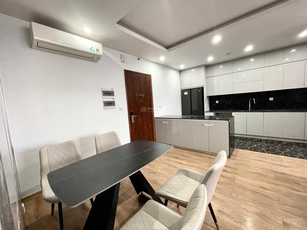 Chính chủ gửi cho thuê căn góc 104m2  3 phòng ngủ  đầy đủ nội thất giá chỉ 18 triệu/ tháng