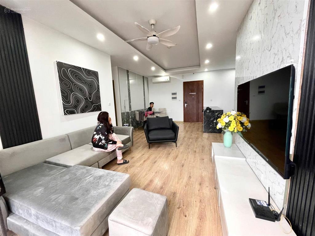 Chính chủ gửi cho thuê căn góc 104m2  3 phòng ngủ  đầy đủ nội thất giá chỉ 18 triệu/ tháng