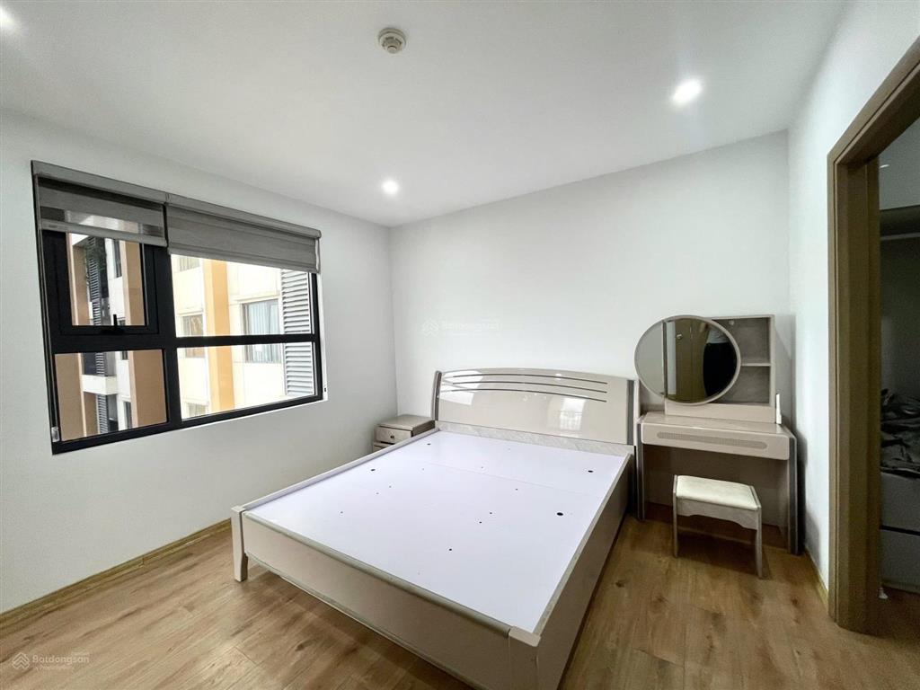 Chính chủ gửi cho thuê căn góc 104m2  3 phòng ngủ  đầy đủ nội thất giá chỉ 18 triệu/tháng