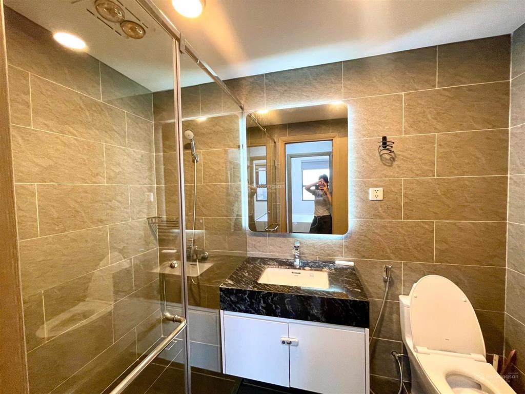 Chính chủ gửi cho thuê căn góc 104m2  3 phòng ngủ  đầy đủ nội thất giá chỉ 18 triệu/tháng