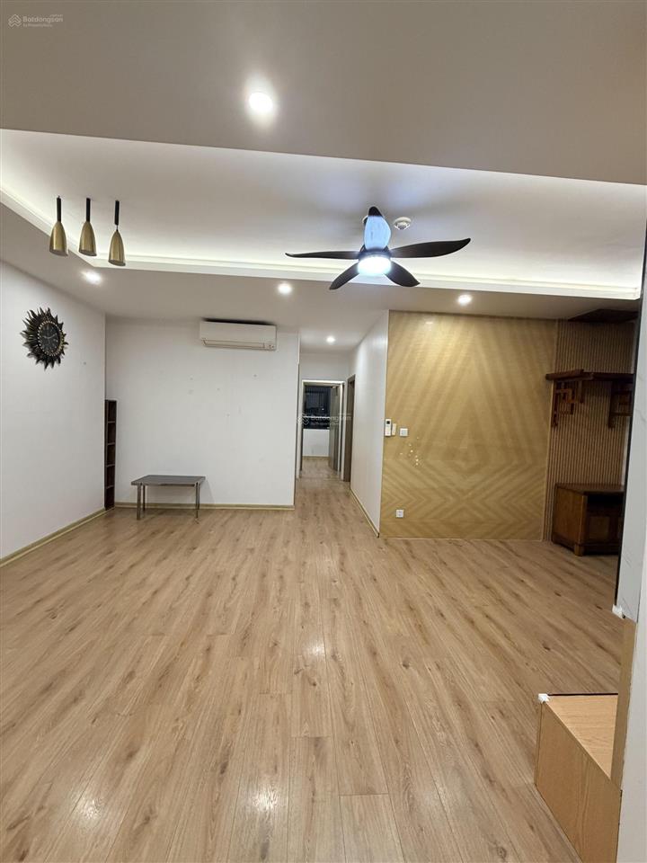 Chính chủ cho thuê 2 ngủ đủ đồ 100m2 căn góc tại pandora