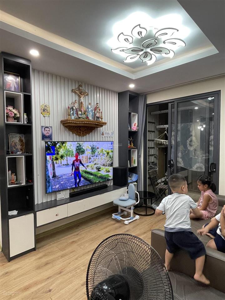 Chính chủ cho thuê căn góc 3 phòng ngủ nội thất đầy đủ vào được luôn tại pcc1 giá cả thương lượng