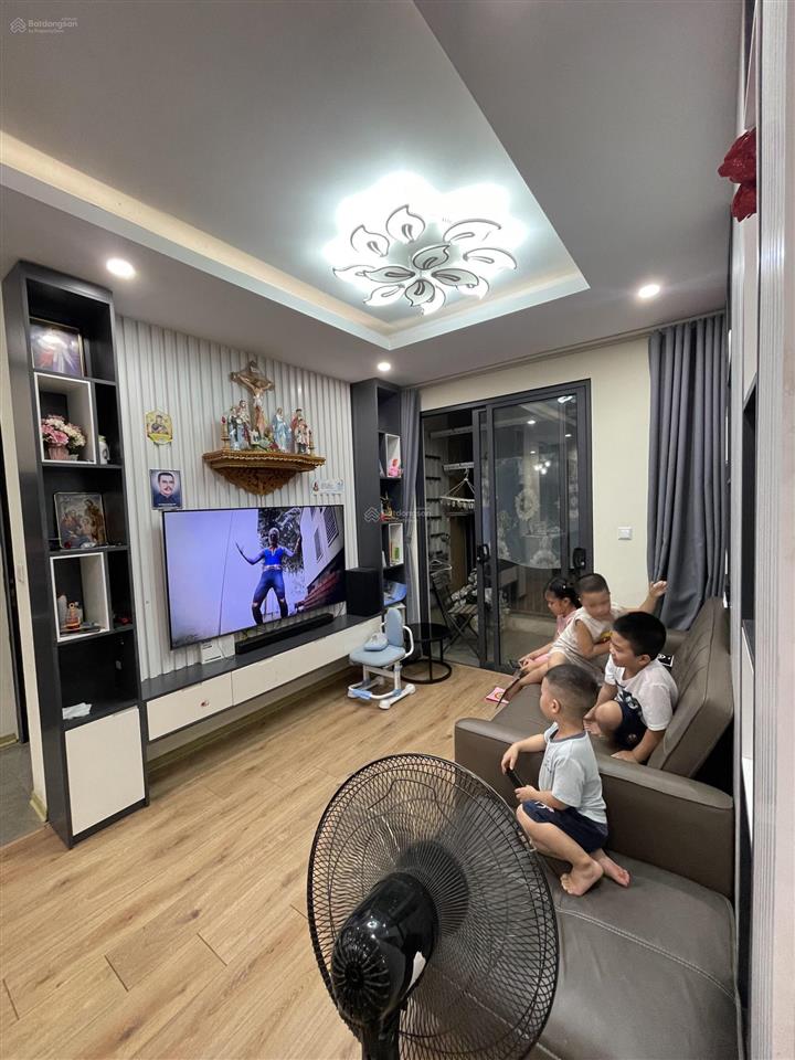 Chính chủ cho thuê căn góc 3 phòng ngủ nội thất đầy đủ vào được luôn tại pcc1 giá cả thương lượng