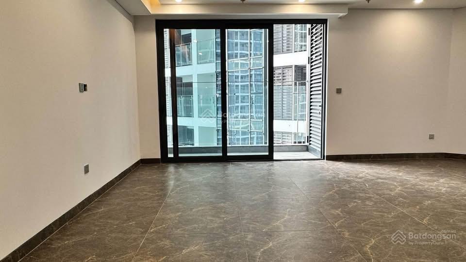 Cho thuê căn hộ mới 70m2  2pn  2wc nội thất cơ bản miễn phí quản lý, nhà mới vào luôn