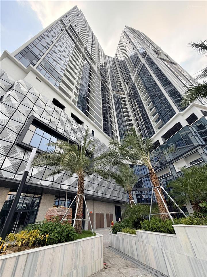 Nhà mới tầng trung view thoáng thiết kế 2 phòng ngủ, 1 khách, 1 bếp nội thất điều hòa âm trần ib ạ