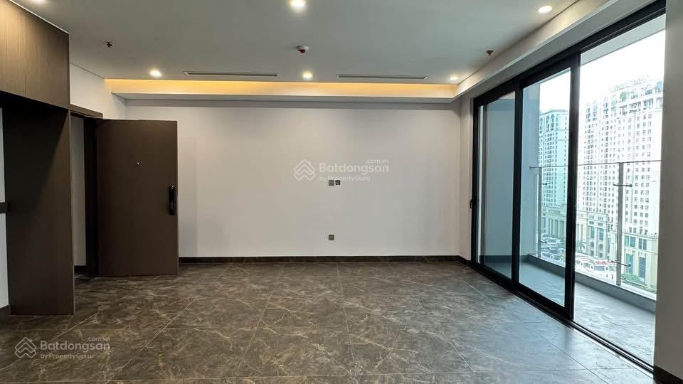 Cho thuê căn hộ 70m2  2pn  2wc nội thất cơ bản miễn phí quản lý, nhà mới vào luôn
