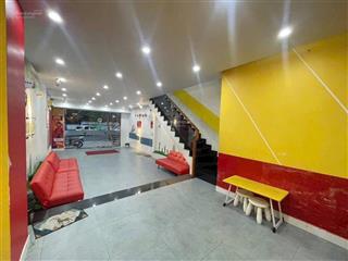 Bán gấp nhà mặt tiền đang kinh doanh cho thuê 20tr/1 tháng giá tốt nhất khu vực