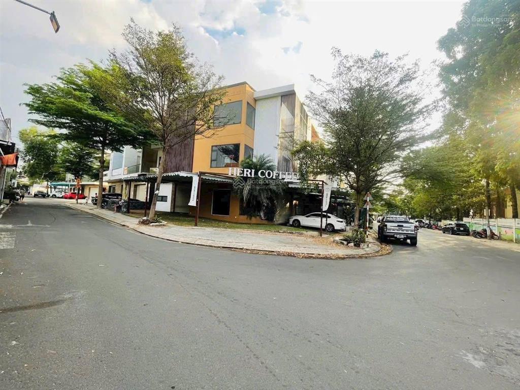 Bán nhà mặt phố lý văn sâm vs nguyễn bảo đức vị trí đẹp giá đầu tư dòng tiền ổn định 20/tr 1 tháng