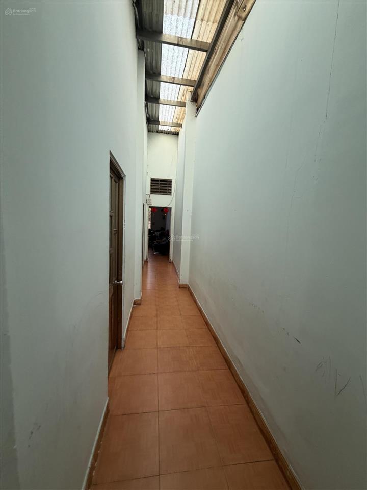 Bán nhà hố nai cũ vị trí đẹp gần chợ và nhà thờ, trường học