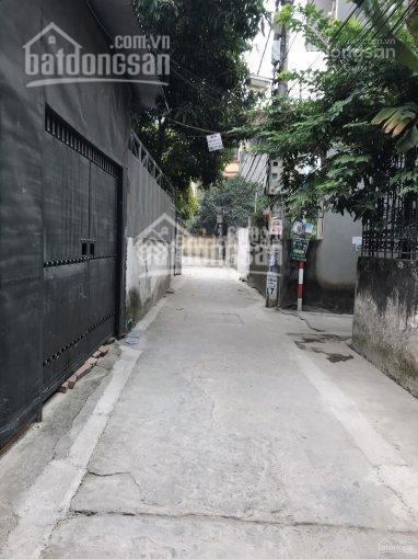 Chính chủ bán đất 52m2 ,đường thông tại phố trạm long biênhà nội