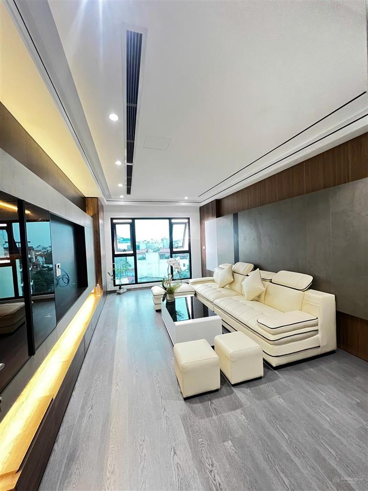 Chính chủ bán nhà xây 7 tầng thang máy mới 100%full nội thất tại phố trạm  long biên  hà nội