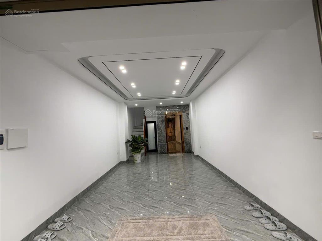 Chính chủ bán nhà xây 7 tầng thang máy mới 100%full nội thất tại phố trạm  long biên  hà nội