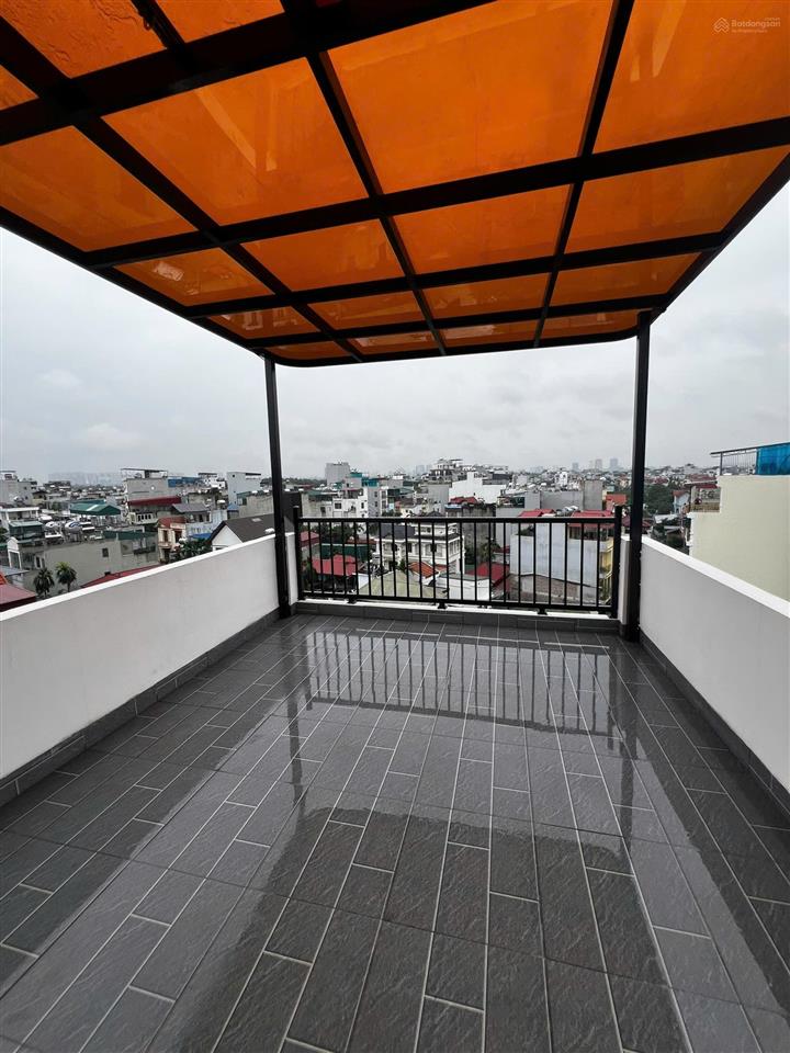 Chính chủ bán nhà xây 7 tầng thang máy mới 100%full nội thất tại phố trạm  long biên  hà nội