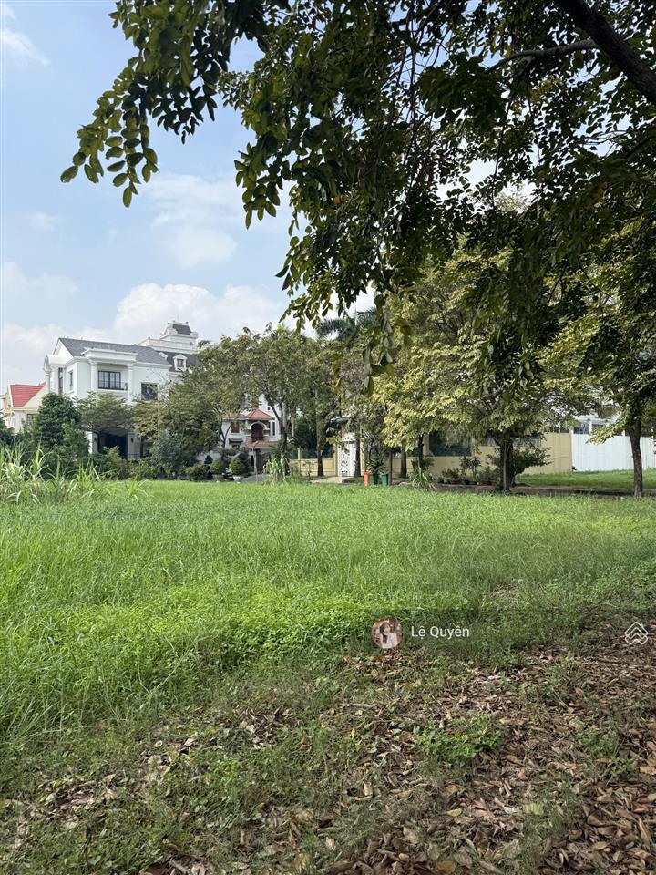 90 tỷ  kẹt bank bán nhanh giá rẻ căn biệt thự trong khu compound river mark quận 2  20x20 400m2