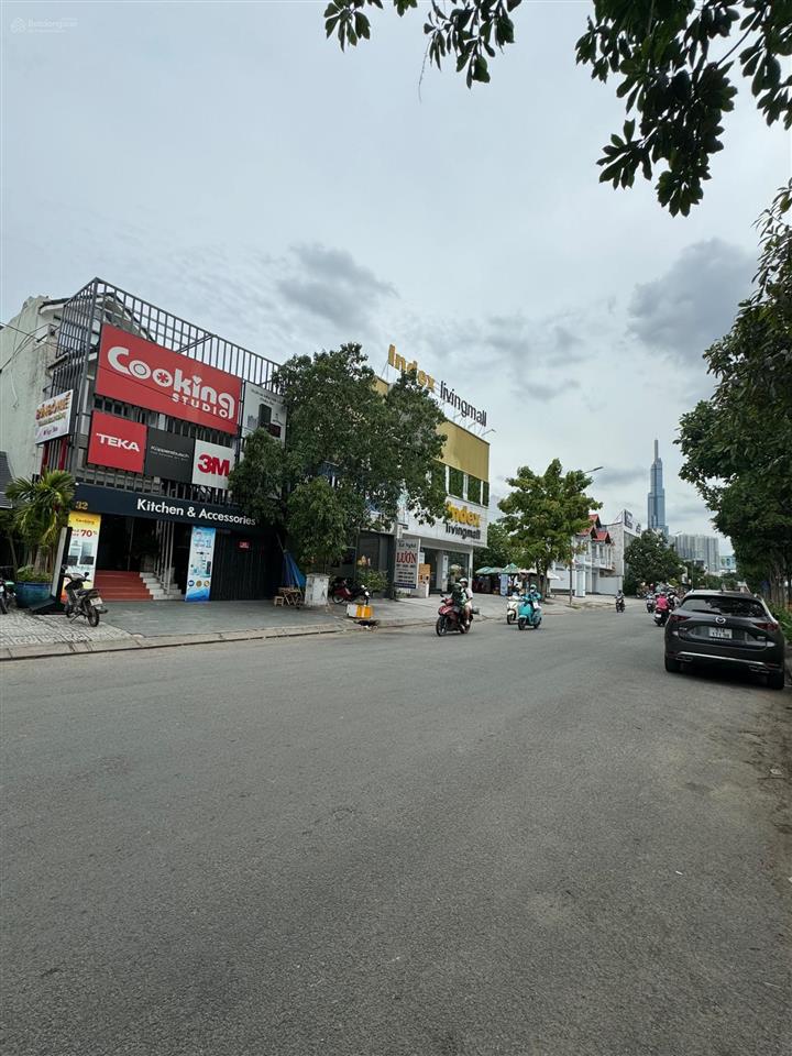 Vị trí kim cương ,căn duy nhất 4 tầng đường song hành 4 tầng dt 15x20 300m2  hđt 350tr/1tháng