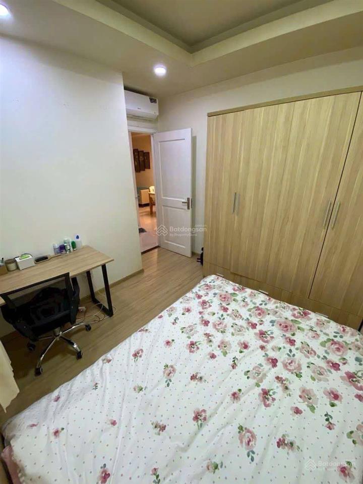 Cần bán căn 2pn có ban công 3.7 tỷ tặng nội thất đang sẵn hợp đồng thuê moonlight park view đs7