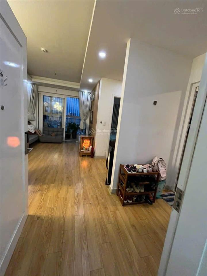 Cần bán căn 2pn có ban công 3.7 tỷ tặng nội thất đang sẵn hợp đồng thuê moonlight park view đs7