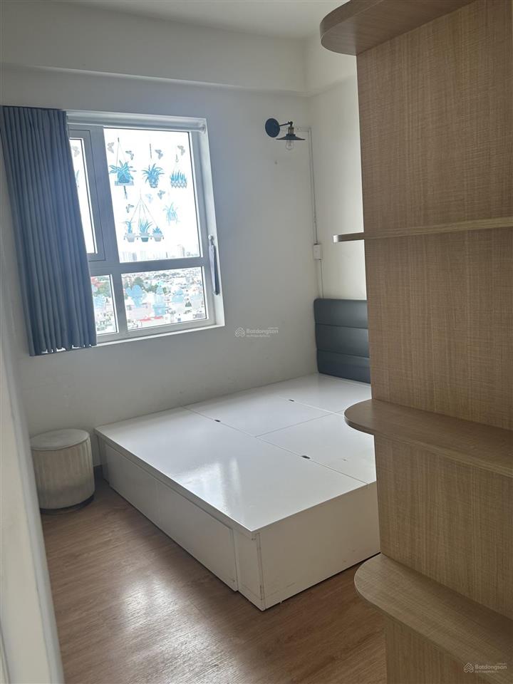 Cho thuê nhanh 2 phòng ngủ 2wc có nội thất 10 triệu ở liền xem nhà 24/24 c/c moonlight boulevard