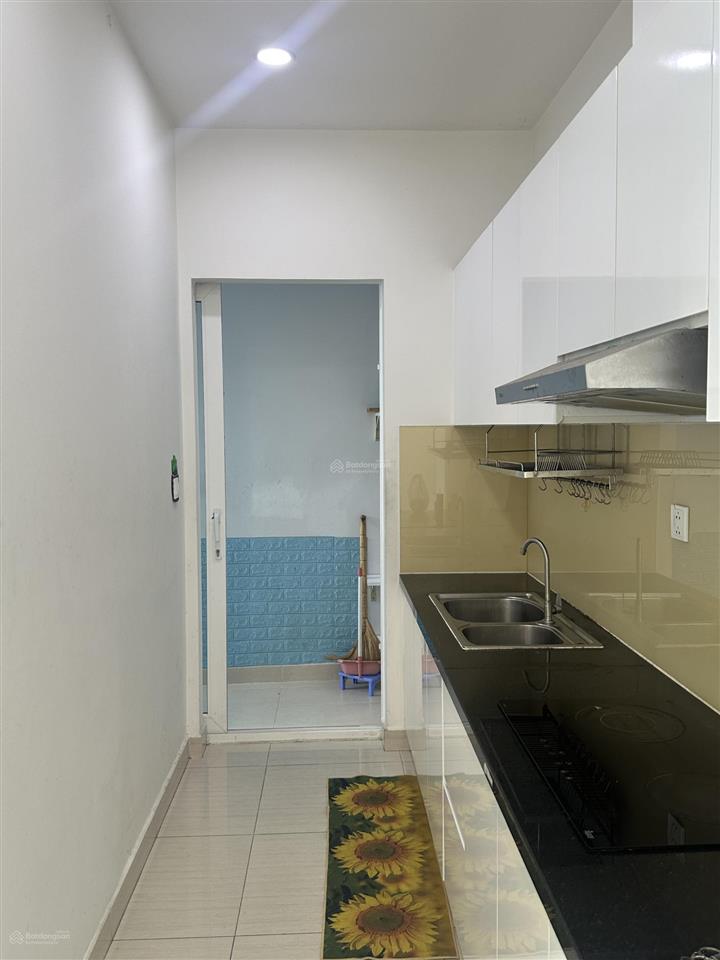 Cho thuê nhanh 2 phòng ngủ 2wc có nội thất 10 triệu ở liền xem nhà 24/24 c/c moonlight boulevard