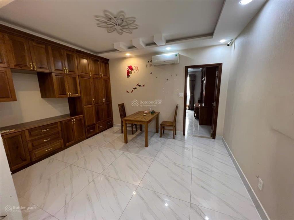 Cho thuê nhanh căn shophouse 1 trệt 1 lầu giá 11 triệu moonlight park view đường số 7 bình tân