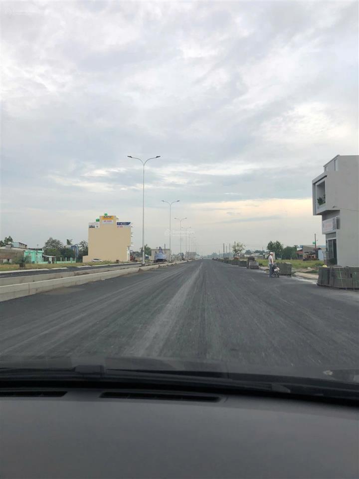 Chính chủ bán khu đất view kênh 1.1 ha mặt tiền tl823d long an / tây ninh60 tỷ (thương lượng)