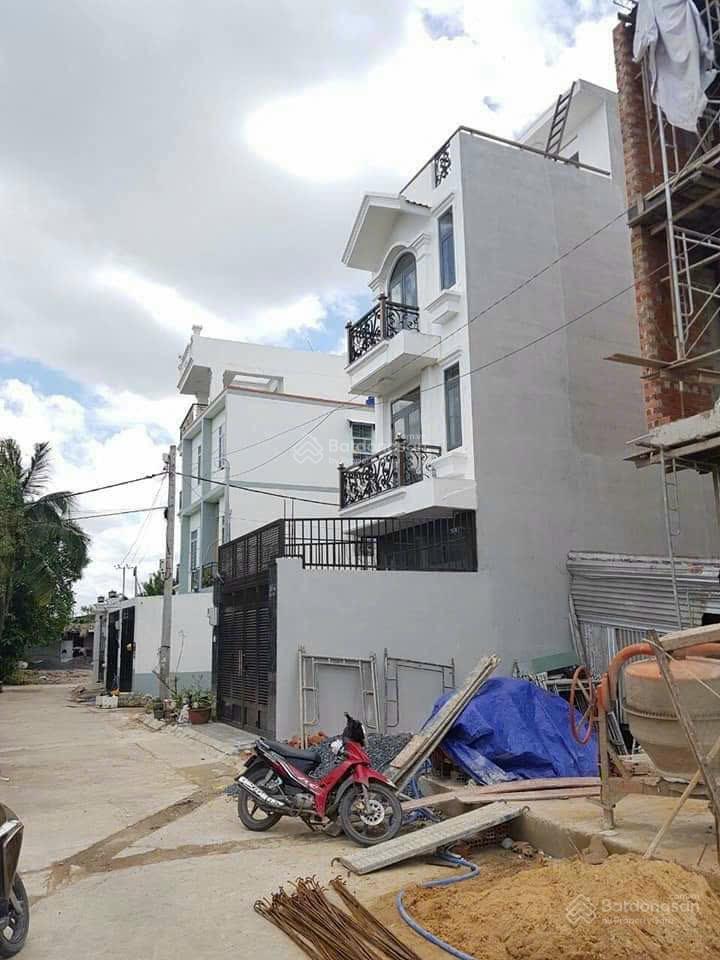 Hàng hiếm! giá chỉ 3,5 tỷ đất khu dân cư, gần chợ vườn lài an phú đông