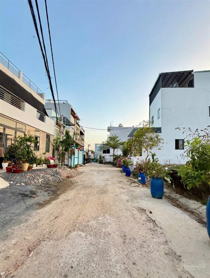 Đất ven sông vàm thuật, vị trí đẹp tại an phú đông, quận 12. thích hợp xây ở hoặc đầu tư