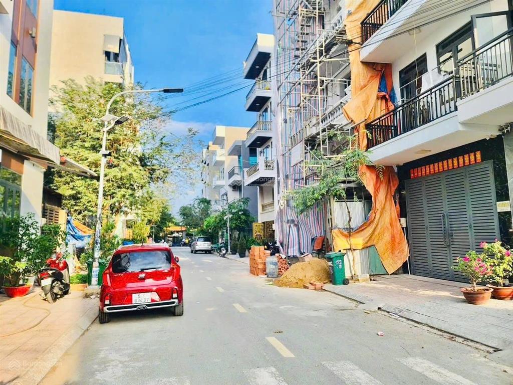 Siêu phẩm đất 2 mặt tiền hẻm 423 đường vườn lài gần cầu sắt apđ