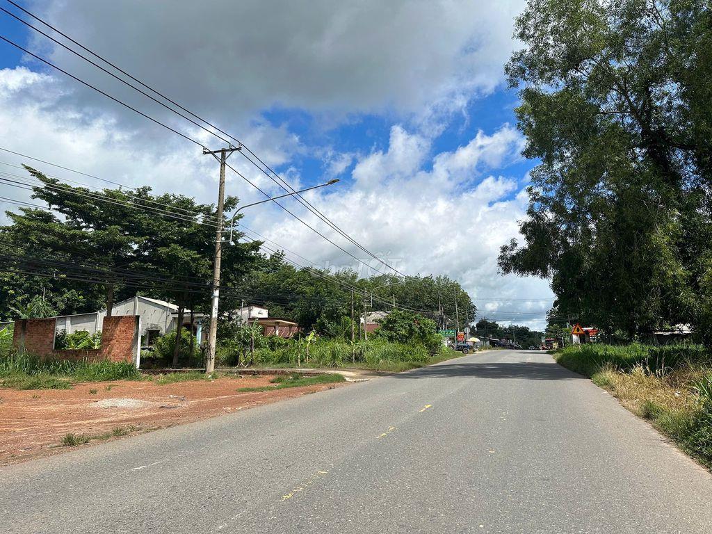 Ngộp, cần bán 1,2ha đất 2 mặt tiền DT749A, 600m TC, 9000m QH đất SKC
