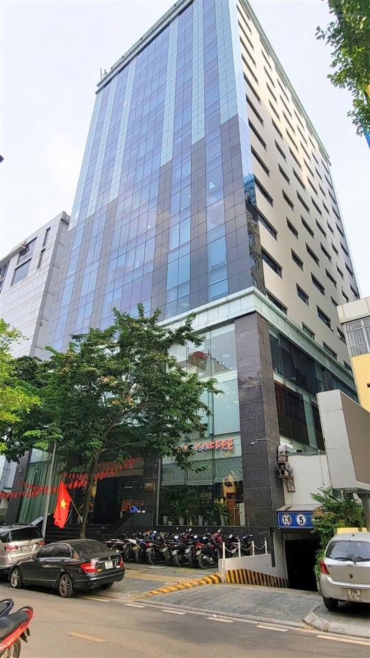 Bql cho thuê văn phòng tại tòa 5/82 duy tân (mobiphone), diện tích 100m2.  0988 476 ***