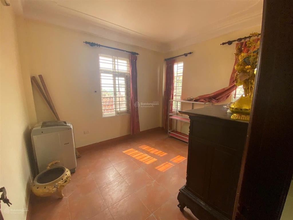 Cho thuê nguyên căn 40m2 x 4 tầng để ở (ưu tiên hộ gia đình) tại đại mỗ.  0988 476 ***