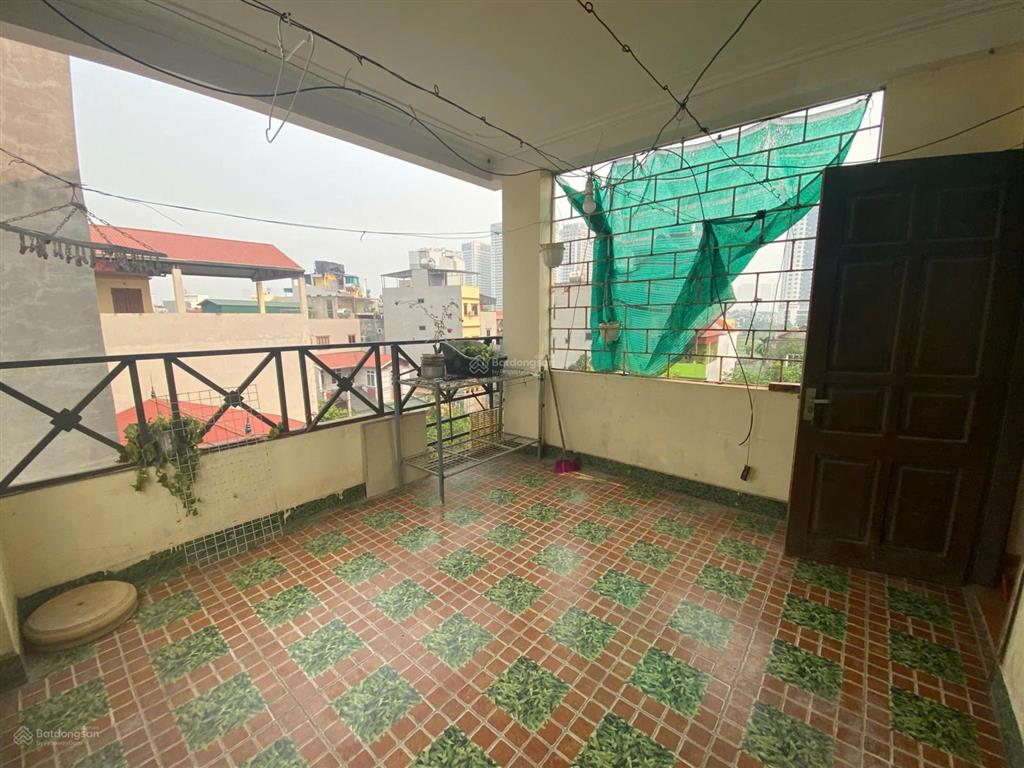 Cho thuê nguyên căn 40m2 x 4 tầng để ở (ưu tiên hộ gia đình) tại đại mỗ.  0988 476 ***