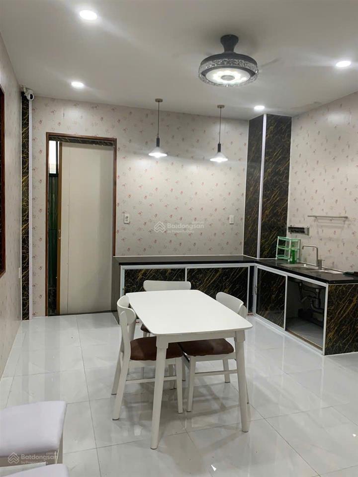 Cho thuê nhà full nội thất 4pn, 4wc dt 80m2 chỉ xách vali vô ở liền, giá chỉ 12 tr/ tháng