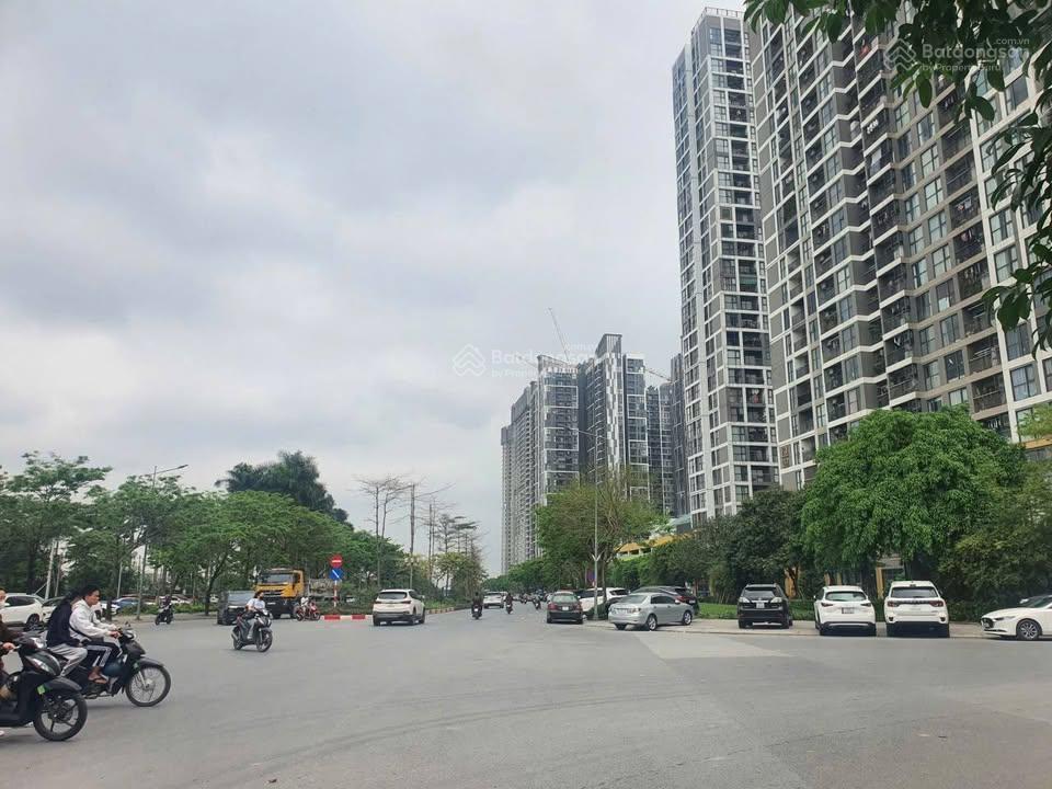 Chính chủ bán gấp nhà mặt đường lý thánh tông cạnh vinhomes ocean park gia lâm.