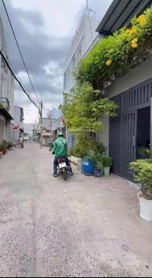 Đường vườn lài ô tô tải cách nhà 10m  gần chợ vườn lài an phú đông quận 12 nhà vào ở ngay  5x9