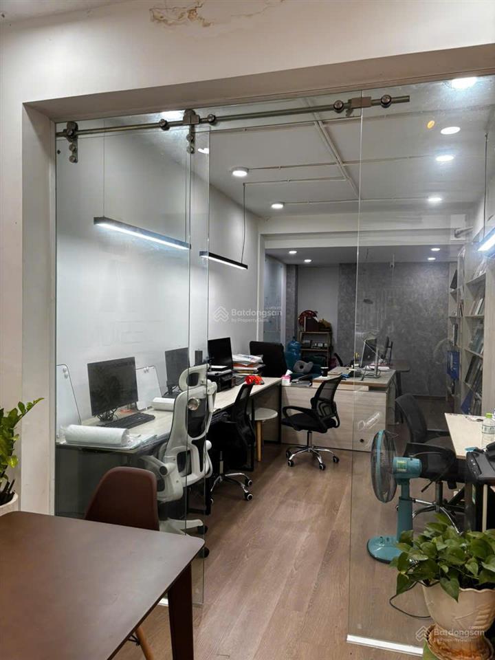 Mặt bằng  trệt đường nội bộ bàu cát 1